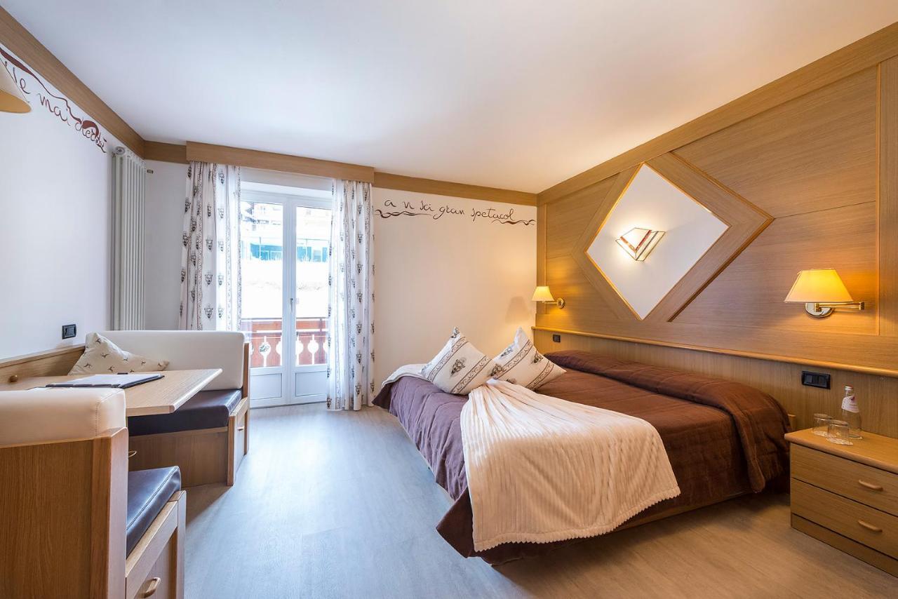 Hotel La Serenella Moena Kültér fotó
