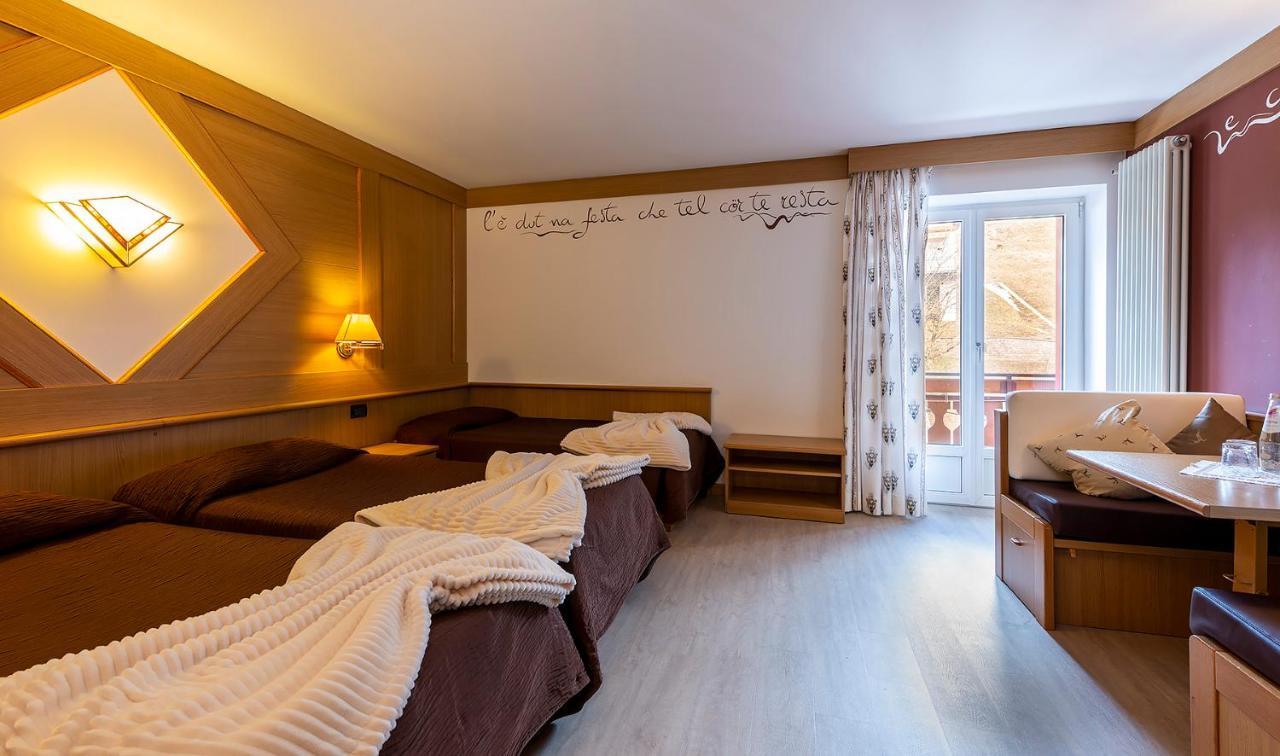 Hotel La Serenella Moena Kültér fotó
