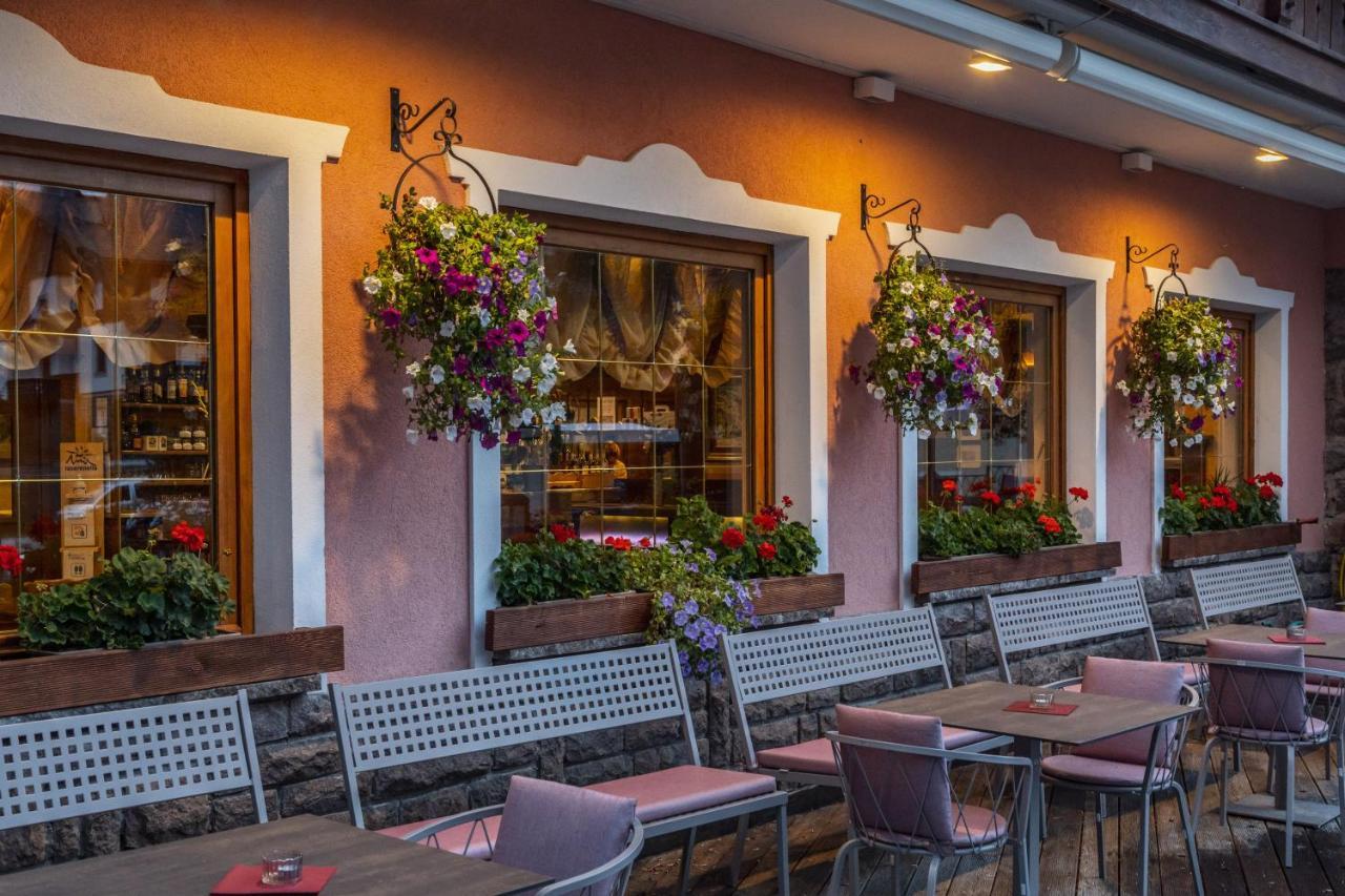 Hotel La Serenella Moena Kültér fotó